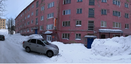В Кировске коммунальщика судят за упавшую на ребенка глыбу льда